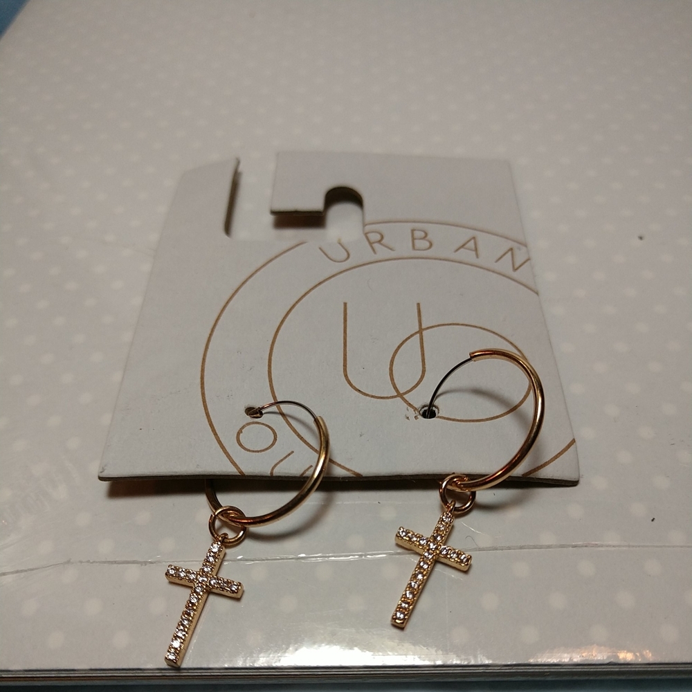 💛 🆕 Urban Outfitters Rhinestone Cross Earrings 18k Gold Plated NWT